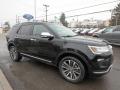 Front 3/4 View of 2019 Ford Explorer Platinum 4WD #3