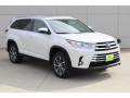 Front 3/4 View of 2019 Toyota Highlander XLE #2
