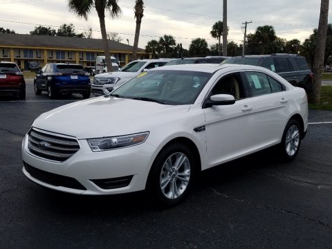 White Platinum Ford Taurus SEL.  Click to enlarge.