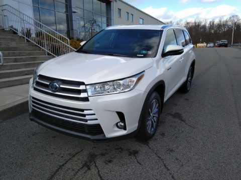 Blizzard Pearl White Toyota Highlander Hybrid XLE AWD.  Click to enlarge.