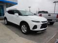 Front 3/4 View of 2019 Chevrolet Blazer 3.6L Leather AWD #3