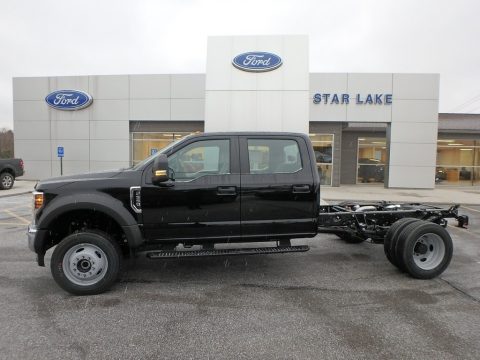Black Ford F550 Super Duty XL Crew Cab 4x4 Chassis.  Click to enlarge.