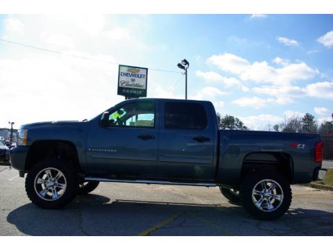 Blue Granite Metallic Chevrolet Silverado 1500 LT Z71 Crew Cab 4x4.  Click to enlarge.