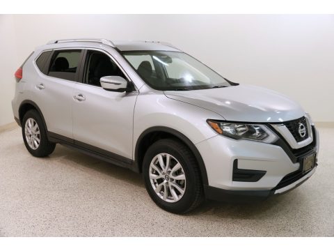 Brilliant Silver Nissan Rogue SV AWD.  Click to enlarge.