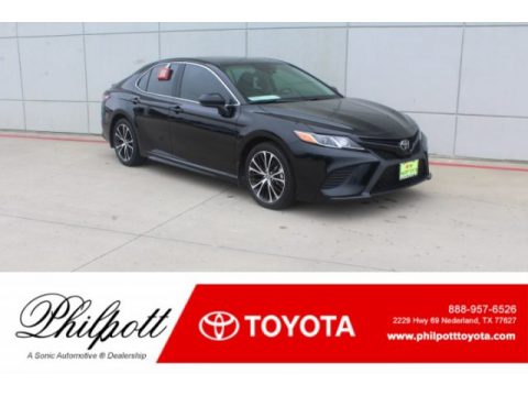 Midnight Black Metallic Toyota Camry LE.  Click to enlarge.