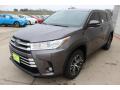 2019 Highlander LE Plus #3