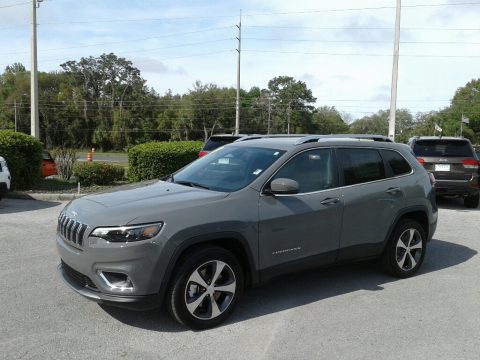 Sting-Gray Jeep Cherokee Limited.  Click to enlarge.