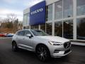 Front 3/4 View of 2019 Volvo XC60 T6 AWD Inscription #1