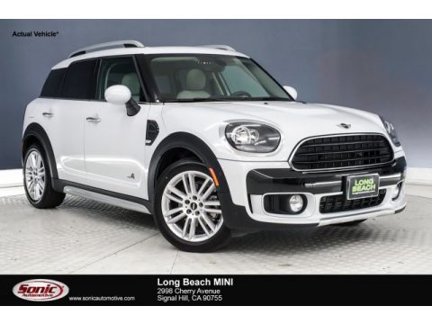 Light White Mini Countryman Cooper ALL4.  Click to enlarge.