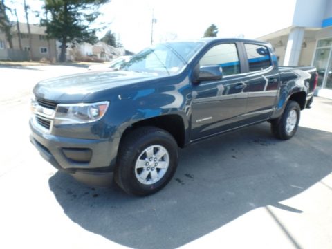 Shadow Gray Metallic Chevrolet Colorado WT Crew Cab 4x4.  Click to enlarge.