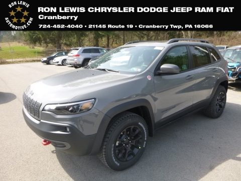 Sting-Gray Jeep Cherokee Trailhawk 4x4.  Click to enlarge.
