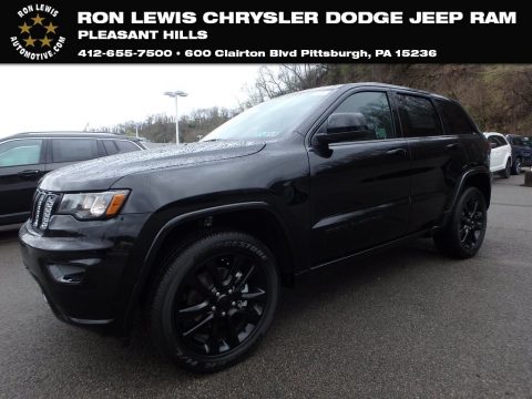 Diamond Black Crystal Pearl Jeep Grand Cherokee Altitude 4x4.  Click to enlarge.