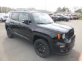 Front 3/4 View of 2019 Jeep Renegade Latitude 4x4 #7