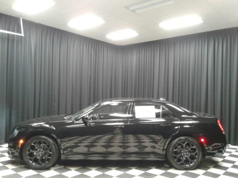 Gloss Black Chrysler 300 Touring.  Click to enlarge.