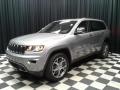 Front 3/4 View of 2019 Jeep Grand Cherokee Limited 4x4 #2