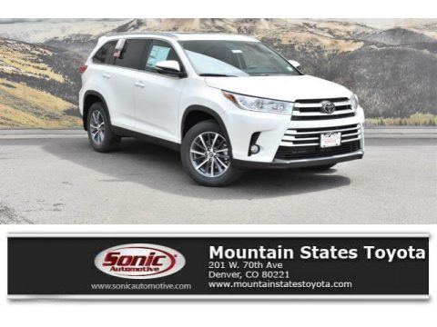 Blizzard Pearl White Toyota Highlander XLE AWD.  Click to enlarge.