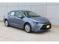Front 3/4 View of 2020 Toyota Corolla LE #2