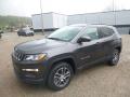 Front 3/4 View of 2019 Jeep Compass Latitude 4x4 #1