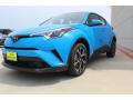 Front 3/4 View of 2019 Toyota C-HR XLE #4