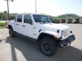 Front 3/4 View of 2020 Jeep Gladiator Overland 4x4 #9