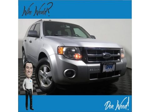Ingot Silver Metallic Ford Escape XLT V6.  Click to enlarge.