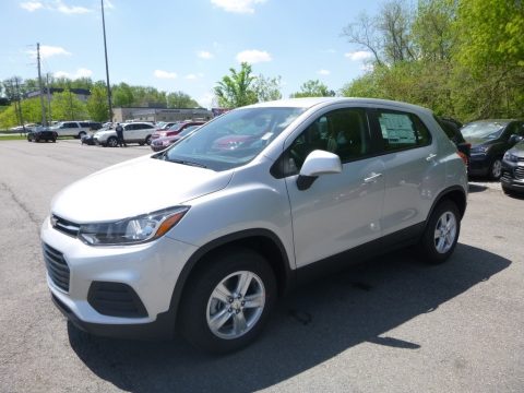 Silver Ice Metallic Chevrolet Trax LS AWD.  Click to enlarge.