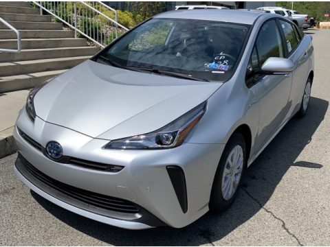 Classic Silver Metallic Toyota Prius L Eco.  Click to enlarge.