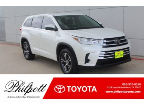 Blizzard White Pearl Toyota Highlander LE.  Click to enlarge.