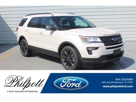 White Platinum Ford Explorer XLT.  Click to enlarge.