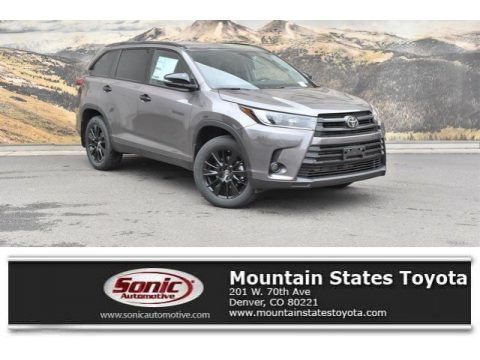 Predawn Gray Mica Toyota Highlander SE AWD.  Click to enlarge.