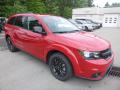 Front 3/4 View of 2019 Dodge Journey SE #7