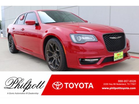 Redline Red Tri-Coat Chrysler 300 S.  Click to enlarge.