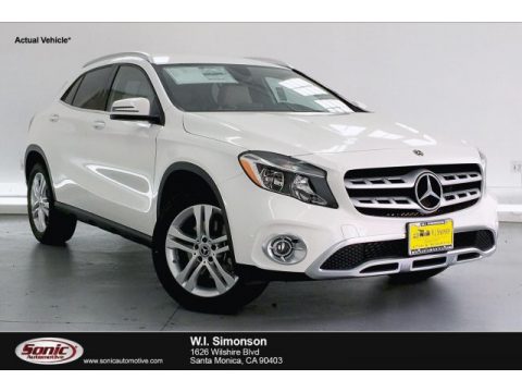 Polar White Mercedes-Benz GLA 250 4Matic.  Click to enlarge.