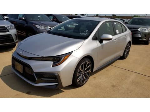 Classic Silver Metallic Toyota Corolla SE.  Click to enlarge.