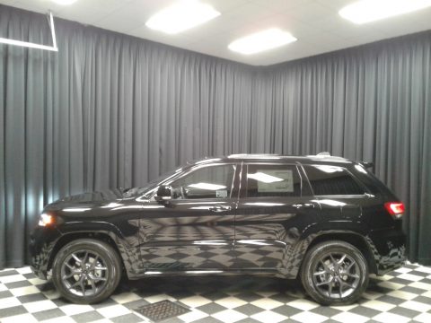 Diamond Black Crystal Pearl Jeep Grand Cherokee Limited 4x4.  Click to enlarge.