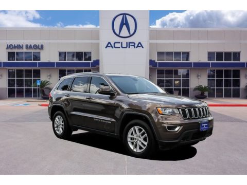 Walnut Brown Metallic Jeep Grand Cherokee Laredo.  Click to enlarge.