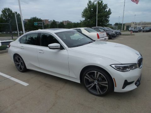 Alpine White BMW 3 Series 330i xDrive Sedan.  Click to enlarge.