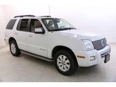 White Suede Mercury Mountaineer V6 AWD.  Click to enlarge.