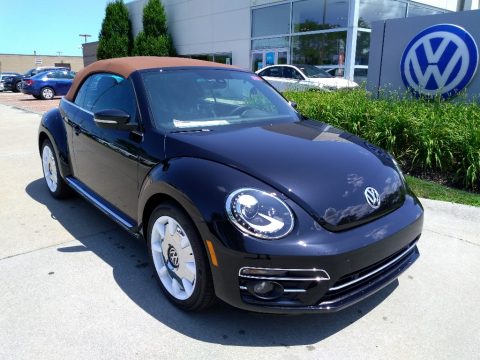 Deep Black Pearl Volkswagen Beetle Final Edition Convertible.  Click to enlarge.