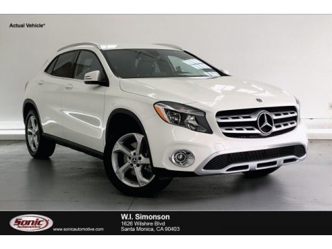 Polar White Mercedes-Benz GLA 250.  Click to enlarge.