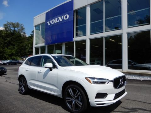 Crystal White Metallic Volvo XC60 T5 AWD Momentum.  Click to enlarge.