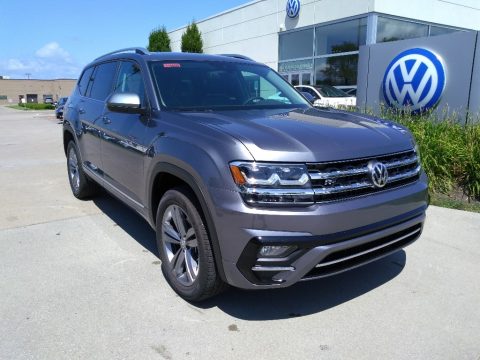 Platinum Gray Metallic Volkswagen Atlas SE R-Line 4Motion.  Click to enlarge. Platinum Gray Metallic Volkswagen Atlas SE R-Line 4Motion.  Click to enlarge.