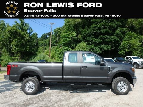 Magnetic Ford F350 Super Duty XL SuperCab 4x4.  Click to enlarge.