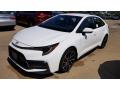 Front 3/4 View of 2020 Toyota Corolla SE #1