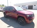 Front 3/4 View of 2020 Jeep Grand Cherokee Altitude 4x4 #7