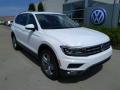 Front 3/4 View of 2019 Volkswagen Tiguan SEL Premium 4MOTION #1