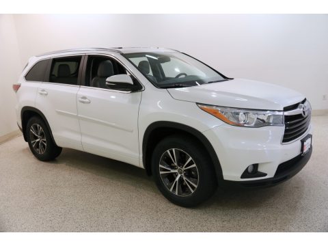 Blizzard Pearl Toyota Highlander XLE.  Click to enlarge.