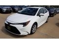 Front 3/4 View of 2020 Toyota Corolla LE #1