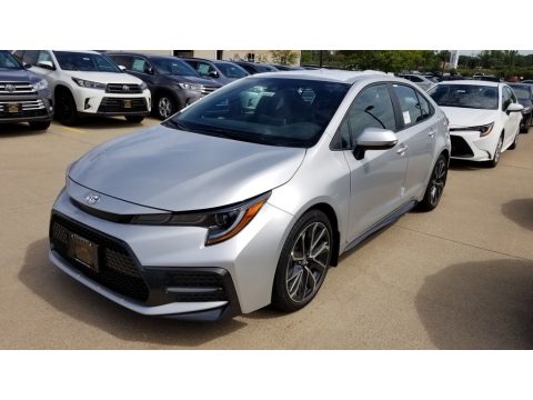 Classic Silver Metallic Toyota Corolla SE.  Click to enlarge.