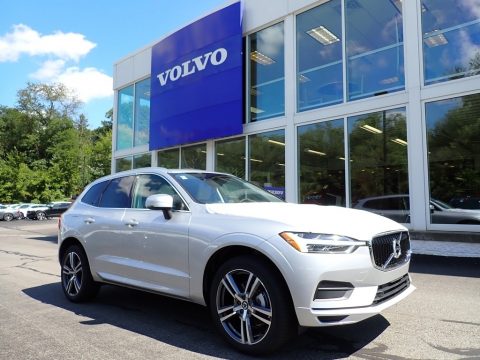 Bright Silver Metallic Volvo XC60 T5 AWD Momentum.  Click to enlarge.